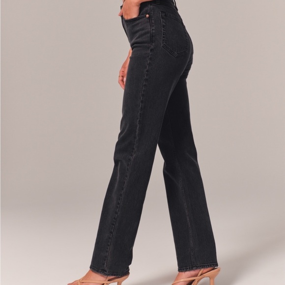 Abercrombie & Fitch Ultra High Rise 90s Straight Black Jeans - Picture 9 of 11